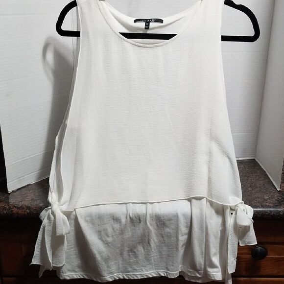 Lemon Tart  Sleeveless Tank Top with Tie Sides and "Tuck In". - Picture 1 of 5